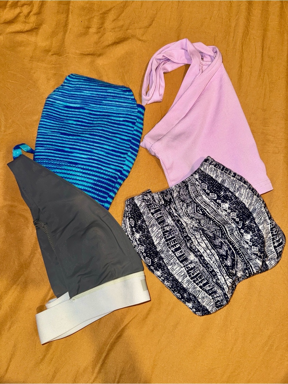 SHEIN/Forever21 Crop-Top / Shirt Bundle (4 count)
